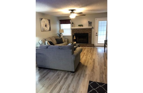 Warner Robins House | Coolest Pet Friendly Townhouse In Warner Robins