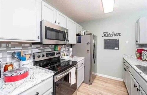 Warner Robins House | Coolest Pet Friendly Townhouse In Warner Robins