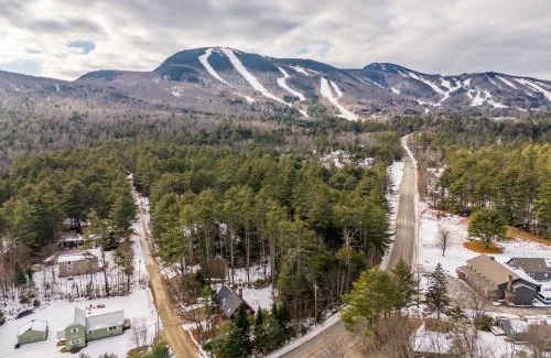 Sunday River Area Ski Chalet | Coombs Village Chalet