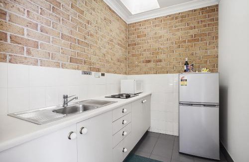 Acacia Ridge Hotel | Coopers Colonial Motel