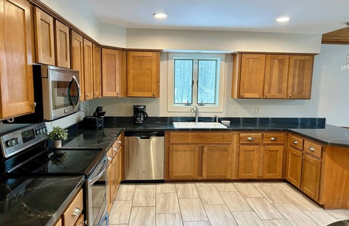 Cooperstown House | Cooperstown House close to Dreams Park