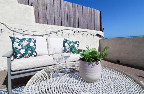 Letham Grange House | Coorie by the Coast, Direct Beach Access Getaway - Arbroath