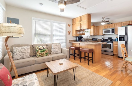 Old Town Cottage | ~ COPA CABANA ~ Classic Key West cottage just a stone’s throw from the water.