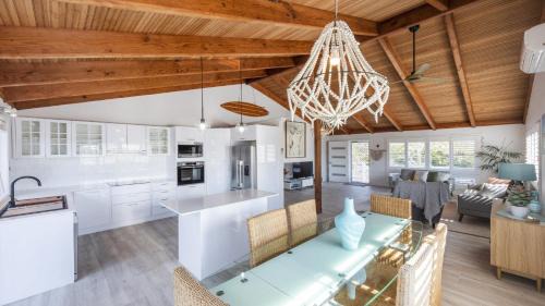 Yamba House | Copacabana House - Absolute Waterfront, Private Jetty
