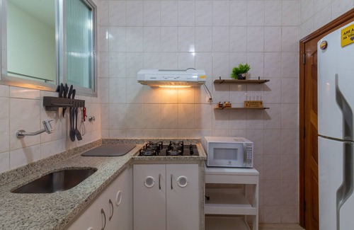 Copacabana Apartment | Copacabana Refuge Near the Beach | I801