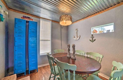 Rockport House | Copano Bay Cottage w/Private Dock & Kayaks!