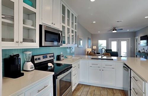 Rockport Condo | Copano Breeze | Sweeping Views, Pool, Fishing Pier