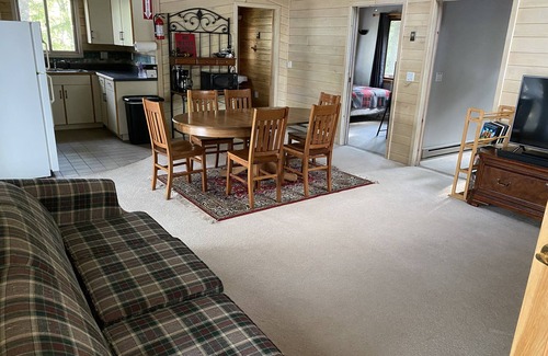 Mellen Cottage | Copper Falls Cottage, Lake Front in Copper Falls State Park