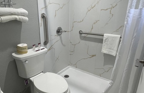 Tyrone Hotel | Copper Manor Motel