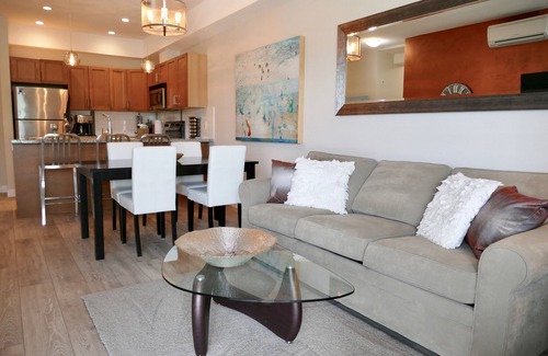 Central Okanagan Condo | Copper Oasis - Modern Okanagan 2 BR condo with mountain and lake view