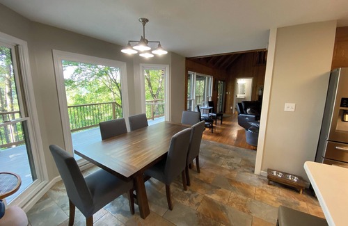 Dahlonega Cabin | Copper Ridge Getaway-Hot Tub/Fire Pit/Dog Friendly/2 - bedroom!