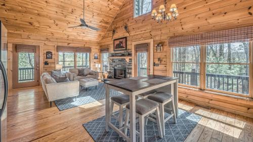 Mineral Bluff House | Copper Ridge Hideaway