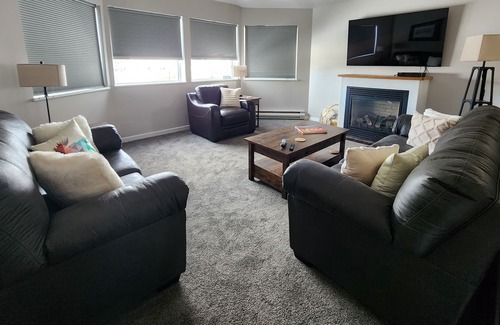 Whitehorse House | Copper Ridge House