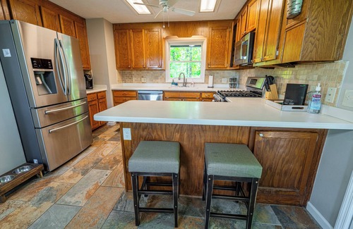 Dahlonega Cabin | Copper Ridge Lodge - Hot Tub/Fire Pit/Dog Friendly/4-Bedrooms/4-Bathrooms!