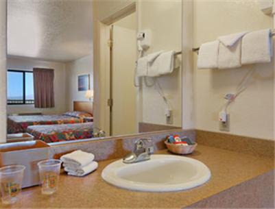 Pomerene Hotel | Copper Stay Inn Rodeway Inn Benson AZ I 10 Exit 304