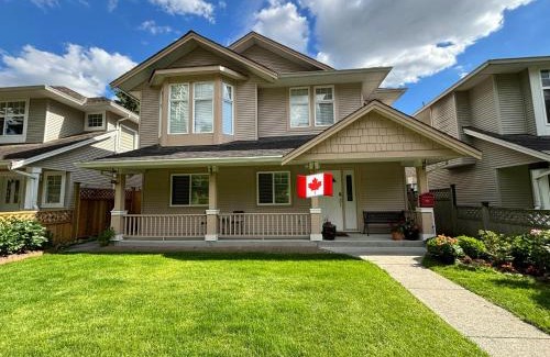 Port Coquitlam House | Coquitlam center, 2 bedroom suite, walking to skytrain