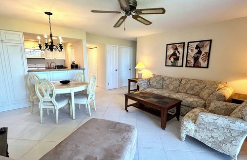 Williams Town Condo | Coral Beach Condo w Ocean View 1 Bdr Sleeps 4n