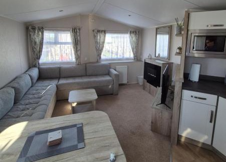 Ingoldmells House | Coral Beach Ingoldmells 8 berth caravan FAMILY RAN
