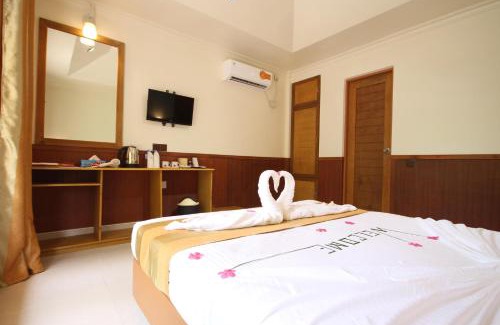 Hangnaameedhoo House | Coral Beach Maldives
