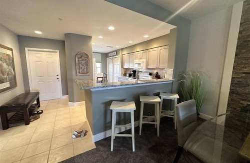 Tropical Cove Condo | Coral Cottage at Lexington CC Lake Village