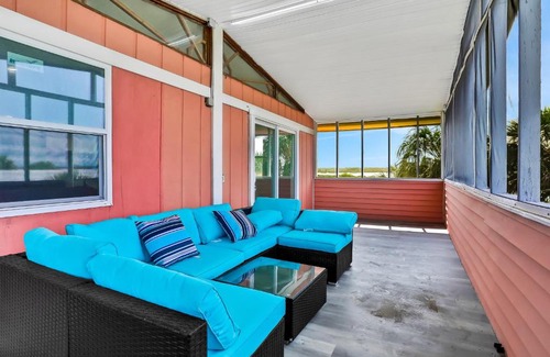 Pine Island House | Coral Cottage