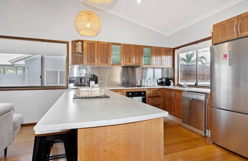 Bargara House | Coral Reef Stunning Beach Front Home