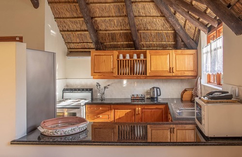 Buffalo Hills Game Reserve Cottage | Coral Tree Cottages
