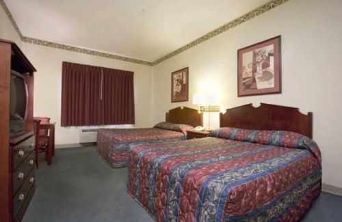 College Hill Hotel | Coratel Inn & Suites by Jasper Wesley-Comfort 2 Queen Bed Non-Smoking