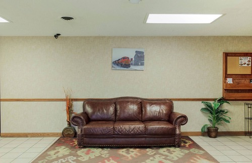 McCook Hotel | Coratel Inn & Suites By Jasper McCook