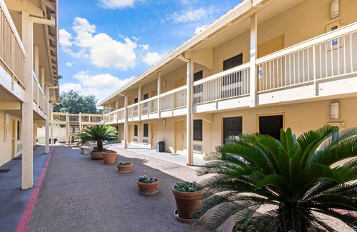 North San Antonio - SAT Hotel | Coratel Inn & Suites by Jasper Wonderland 2 Double Bed NS