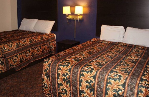 Waite Park House | Coratel Waite Park - Standard 2 Queen Bed NS