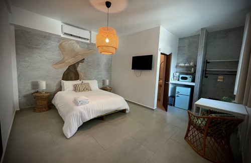 Stella Hotel | Corcega Beachfront Suites