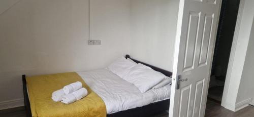 Cork Apartment | Cork Apartment with River Views -Cosy in Cork