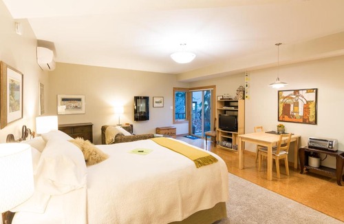 Okanagan-Similkameen House | Cormier's Studio Guest suites