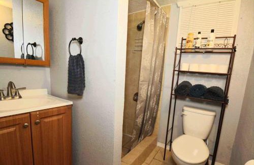 El Paso Apartment | Corner Gem Near Yarbrough Zaragoza I10 unit 1