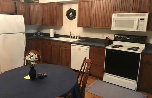 Maeystown Bed & Breakfast | Corner George Inn Bed & Breakfast