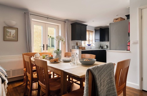 Cirencester Cottage | Cornerstone Lower Mill Estate Cotswolds Spa pools lakes water sports nature a/c