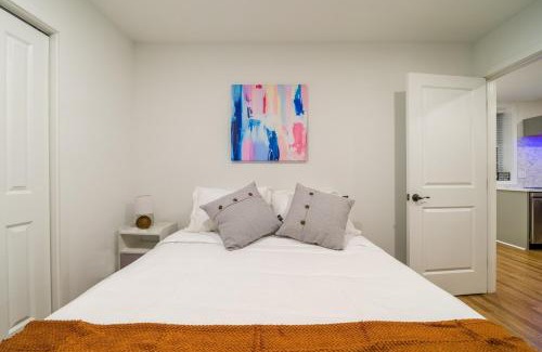 Downtown Rochester House | Cornhill Apt Wfreeparkingkitchenwd