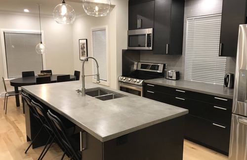 Cornwall Condo | Cornwall executive high end condo, your best option warranty