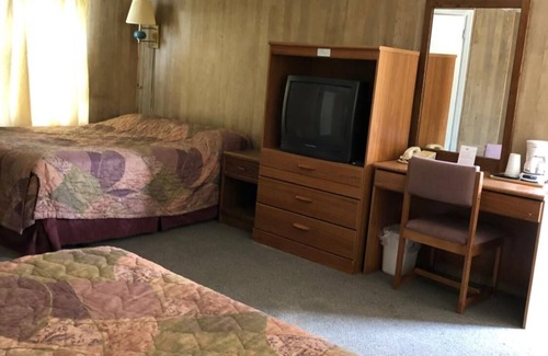 Lindsborg Hotel | Coronado West Motel