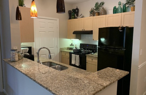 Alpharetta Apartment | Corporate Fully Furnished 2 br/2ba Apt with sunroom in Alpharetta