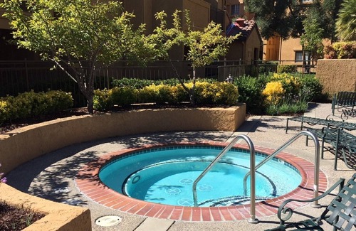 San Ramon Condo | Corporate rental-Private patio- Parking-WIFI- Full size W/D in unit
