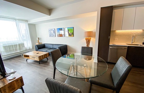 Laval Apartment | Corporate Stays - Spacious 3BR Apartment with Rooftop