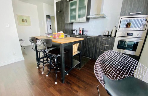 Toronto Entertainment District Apartment | Corporate suite