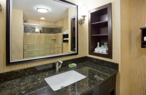 Quad Cities House | Corporate travelers will love staying at our room in Davenport !1