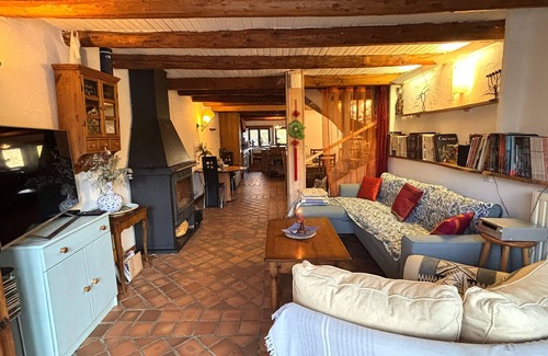 Bonne House | Corps de Ferme Rénové Avec Cheminée, Juste à Côté de Sentiers de Randonnées