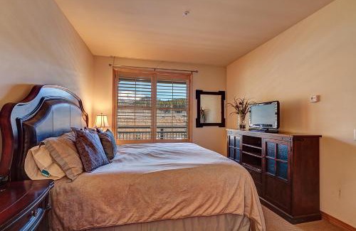 Warrior's Mark Apartment | Corral 203S by Great Western Lodging