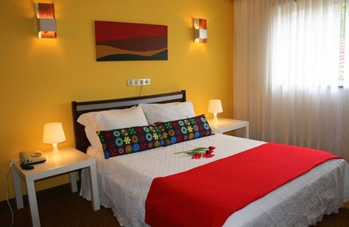 Caldelas Hotel | Corredoura Garden Alojamento