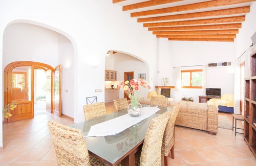 Sa Pobla Villa | CORREFOC - Beautiful villa with private pool in quiet residential area. Free WiFi