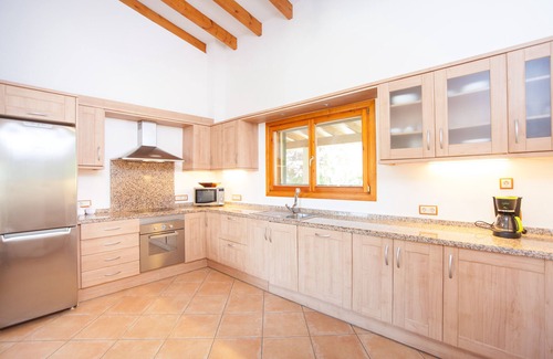 Sa Pobla Villa | CORREFOC - Beautiful villa with private pool in quiet residential area. Free WiFi